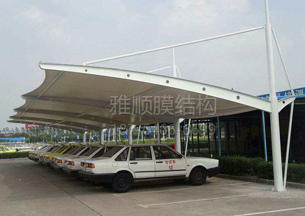膜結(jié)構(gòu)汽車(chē)棚